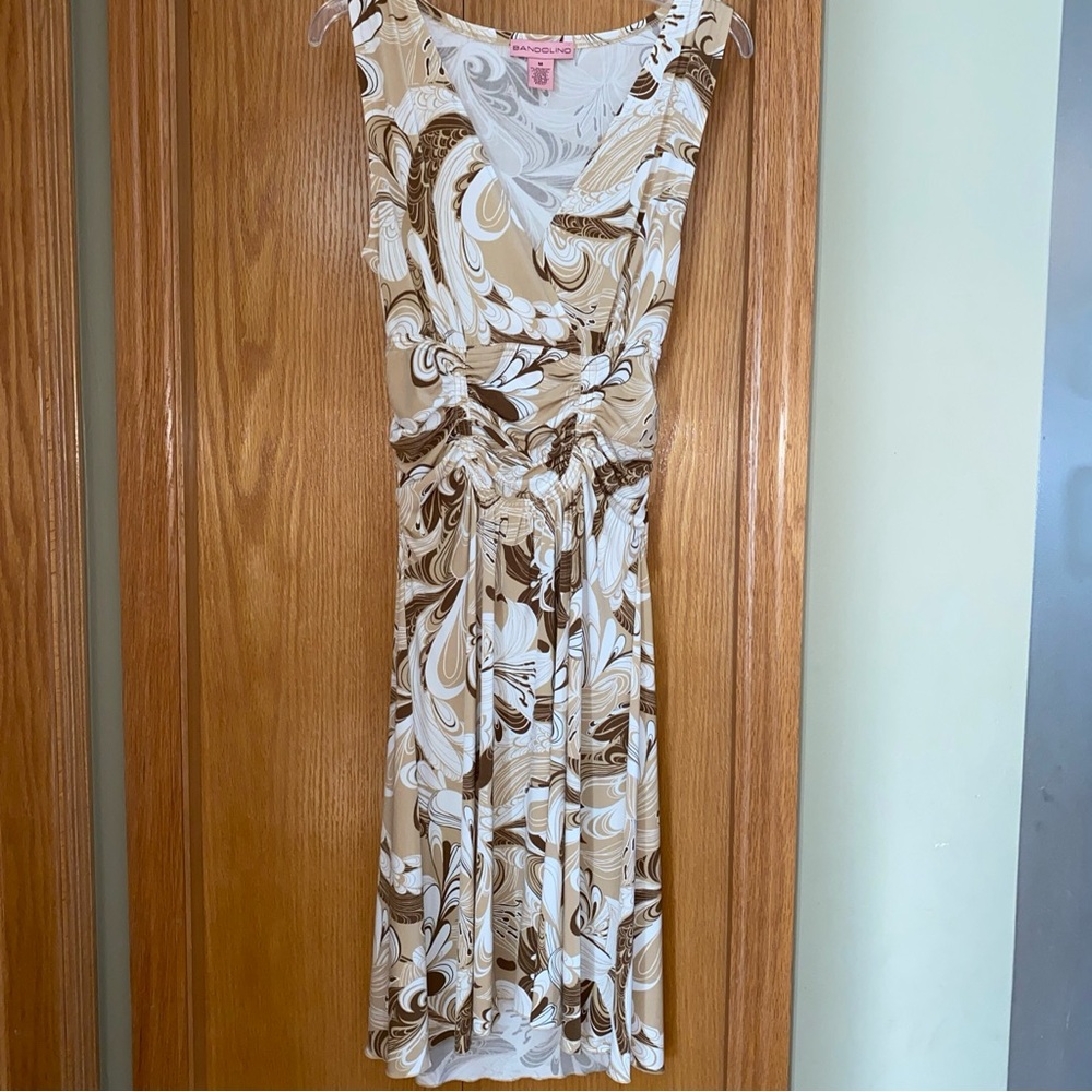 Bandolino Sleeveless Midi Dress Size M Brown Beige Ruched V Neck Floral Career